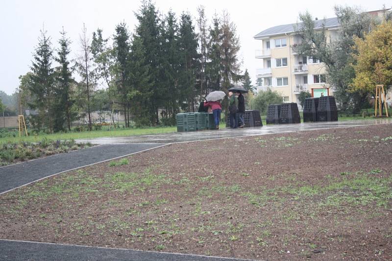 Slavnostní otevření Školní ekologické zahrady v Poděbradech