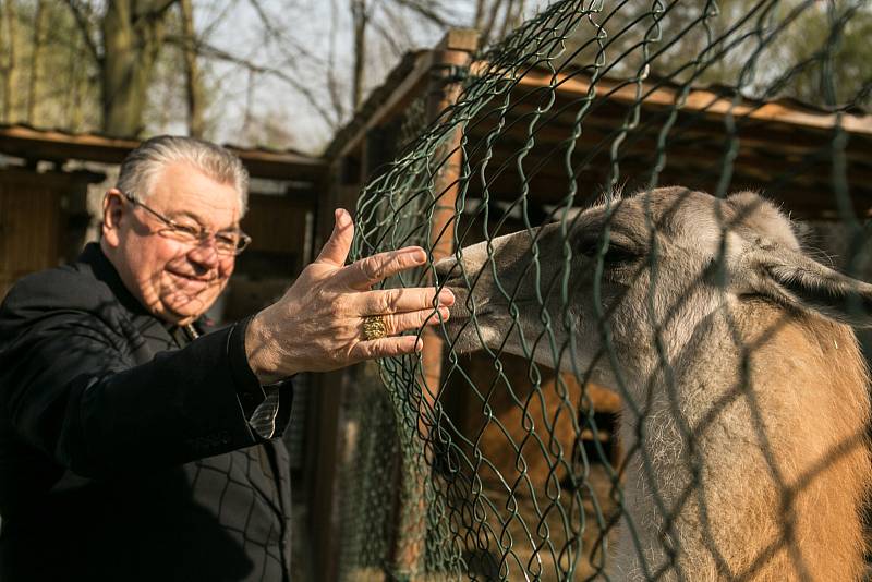 Kardinál Dominik Duka strávil dopoledne v jiřické věznici.