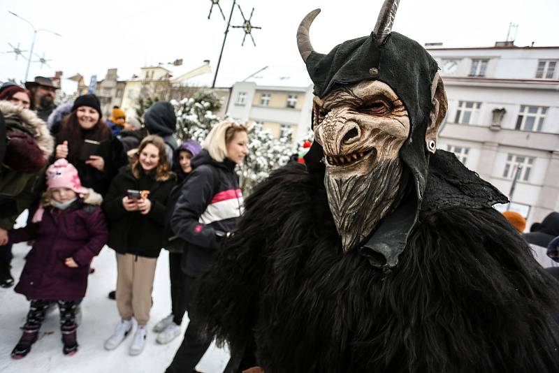 Krampus čerti v Lysé nad Labem v sobotu 4. prosince 2021.