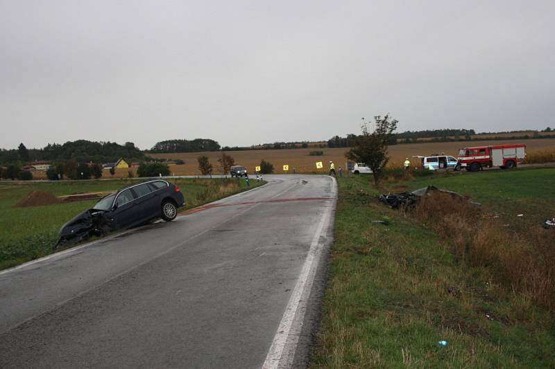 Auta, která vyletí z jiřické zatáčky, bývají někdy na odpis.