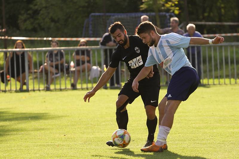 Z divizního fotbalového utkání Poříčany - Čáslav (2:0)