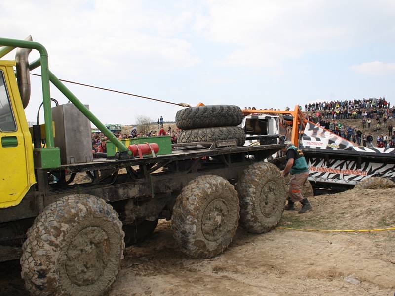 Otevřené mistrovství ČR Truck Trial 2012 na Božím Daru u Milovic