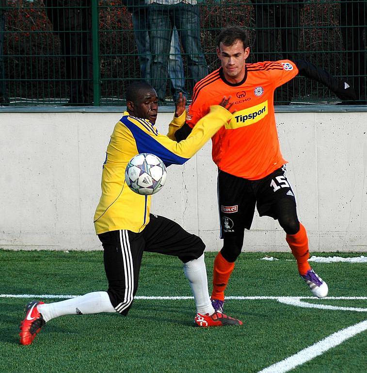 Fotbalisté Sigmy Olomouc (v oranžovém) porazili v přípravě Dunajskou Stredu 6:0.