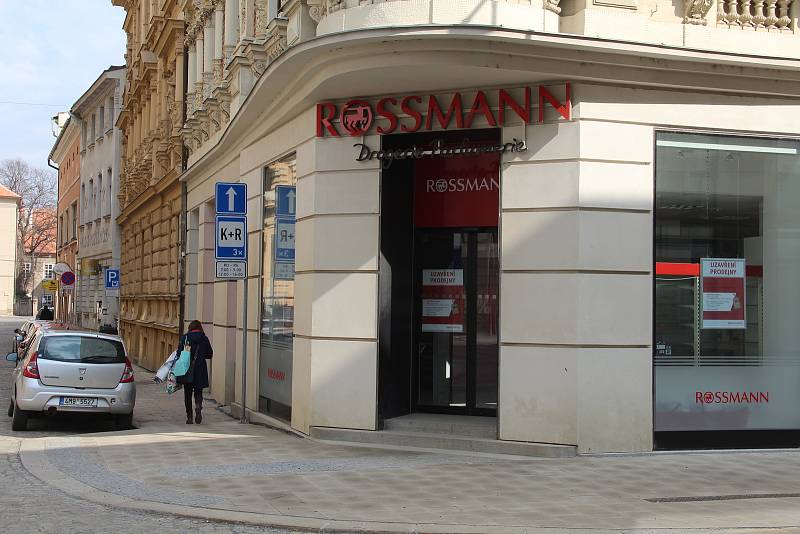 Společnost Rossmann opustila prodejnu ve Slovenské ulici v centru Olomouce po 19 letech.