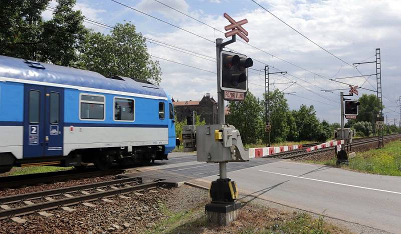 Přejezd na rychlíkové trati v Holické ulici v Olomouci 