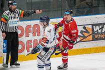 Utkání 21. kola hokejové extraligy: HC Olomouc - HC Vítkovice Ridera 2. listopadu 2021 v Olomouci. (vpravo) Jan Káňa z Olomouce oslavuje vstřelenou branku.