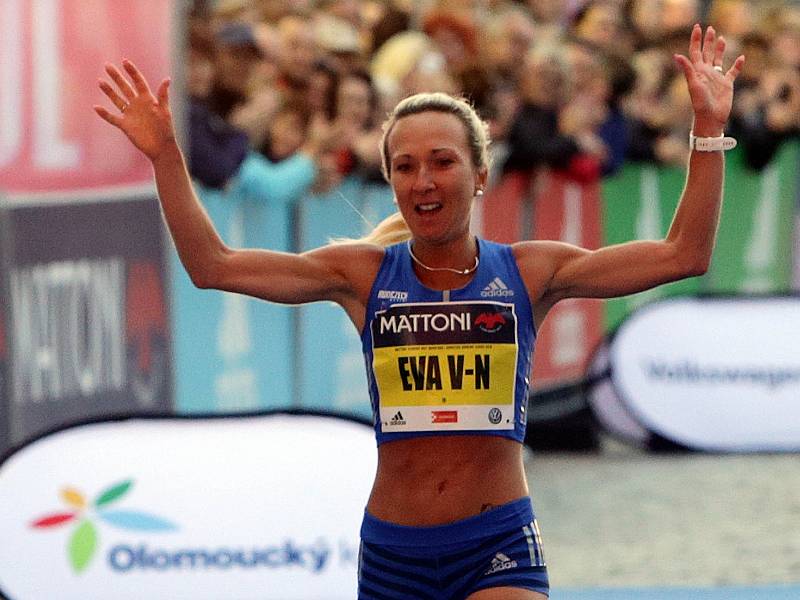 Olomoucký půlmaraton 2018: nejlepší Češka Eva Vrabcová Nývltová