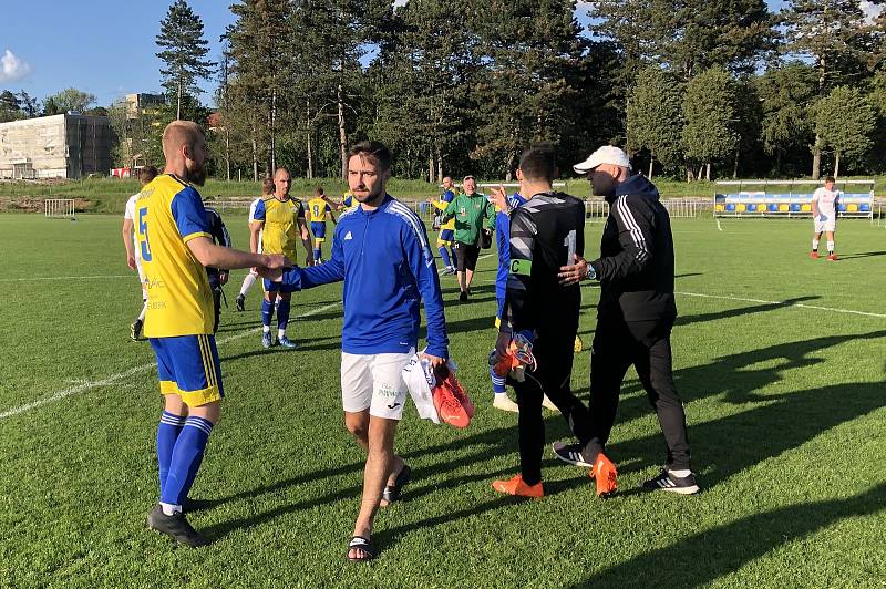 FK Šternberk - FK Medlov 3:2, Šternberk slaví postup do divize