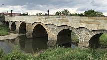 Svatojánský most byl dostavěn kolem roku 1592 a je nejstarším mostem na území Moravy. 23. července 2020