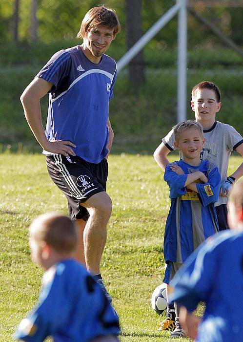 Prvoligová Sigma trénovala s malými fotbalisty ve Chválkovicích