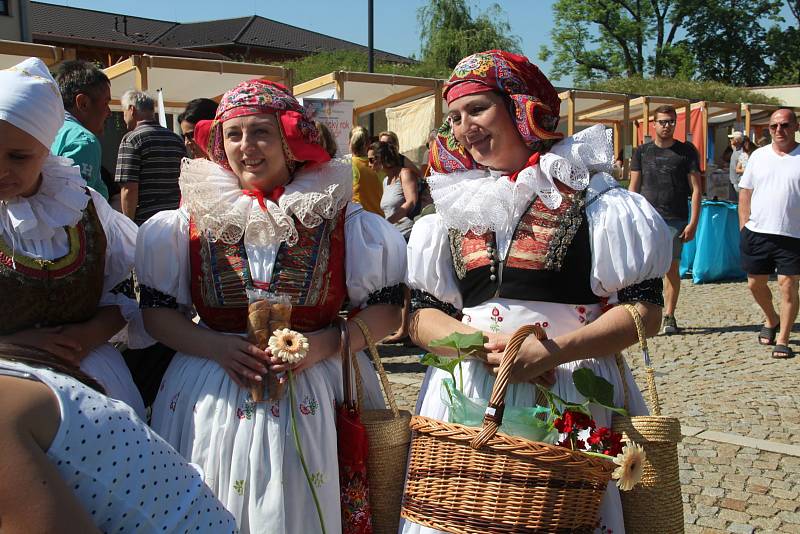 Desáté výročí letos oslavily Slavnosti kroje ve Velké Bystřici na Olomoucku