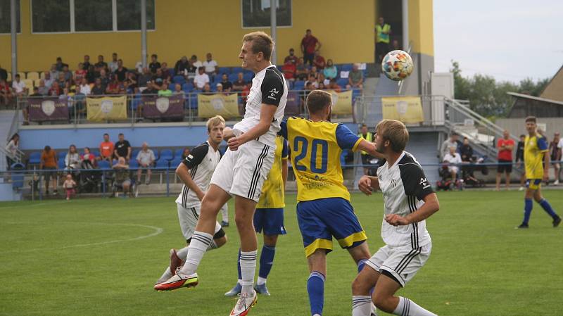 Fotografie z utkání 1. kola divize E mezi celky FK Šternberk a 1. HFK Olomouc