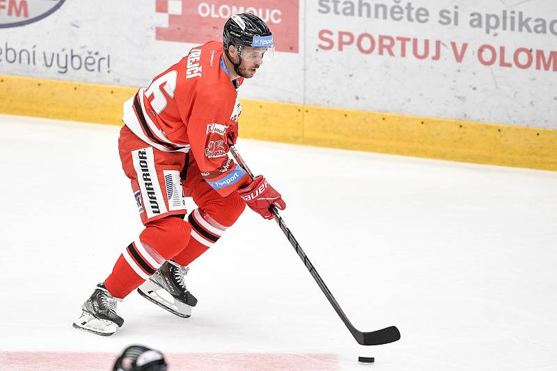 Utkání 1. kola hokejové extraligy: HC Olomouc - BK Mladá Boleslav, 10. září 2021 v Olomouci. David Krejčí z Olomouce.