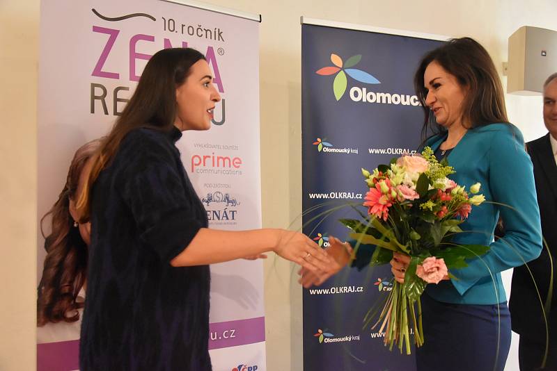 Vyhlášení Ženy regionu za Olomoucký kraj, 8. 10. 2019 - vítězka Romana Filípková (vpravo)