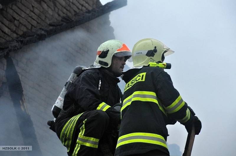 Požár tří hospodářských budov v Náměšti na Hané