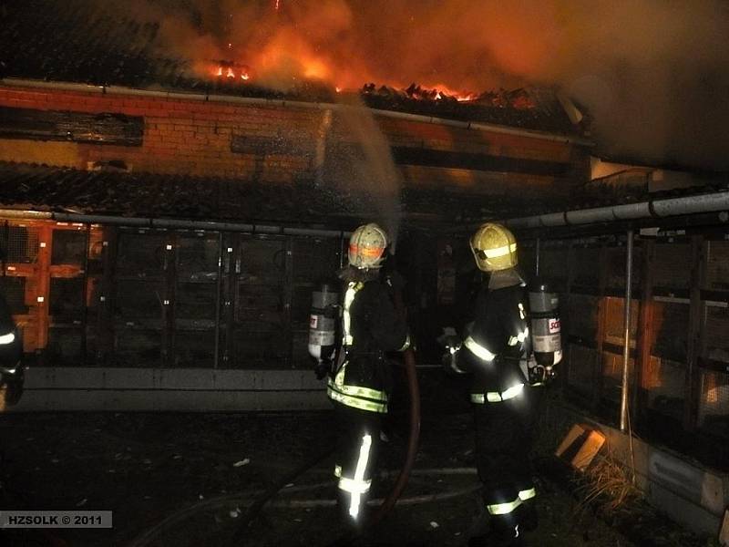 Požár tří hospodářských budov v Náměšti na Hané