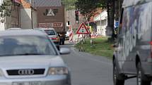 Kolony a zpomalení na hlavním tahu Olomouc - Přerov kvůli uzavírce jednoho pruhu v Krčmani