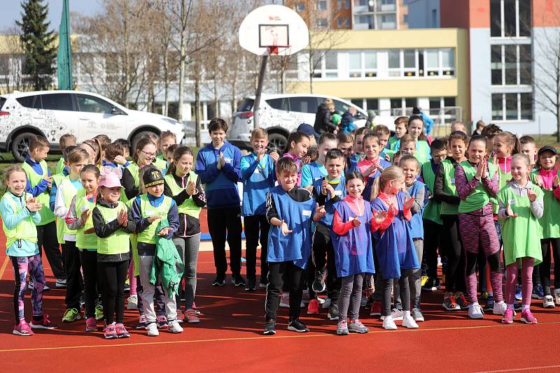 Olympijský trénínk na ZŠ Heyrovského v Olomouci pod vedením Michaely Hrubé, Štěpána Janáčka, Šárky Kašpárkové a Michala Pogányho