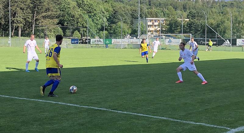 FK Šternberk - FK Medlov 3:2, Šternberk slaví postup do divize