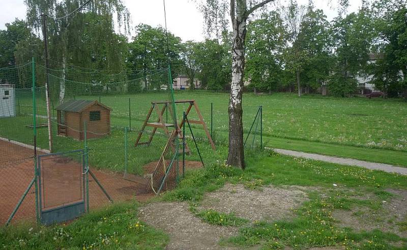 Zelená plocha mezi ulicemi Purkyňova a Farského v Hodolanech