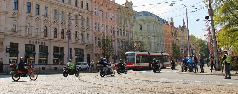 Jarní sraz motorkářů na olomouckém Horním náměstí