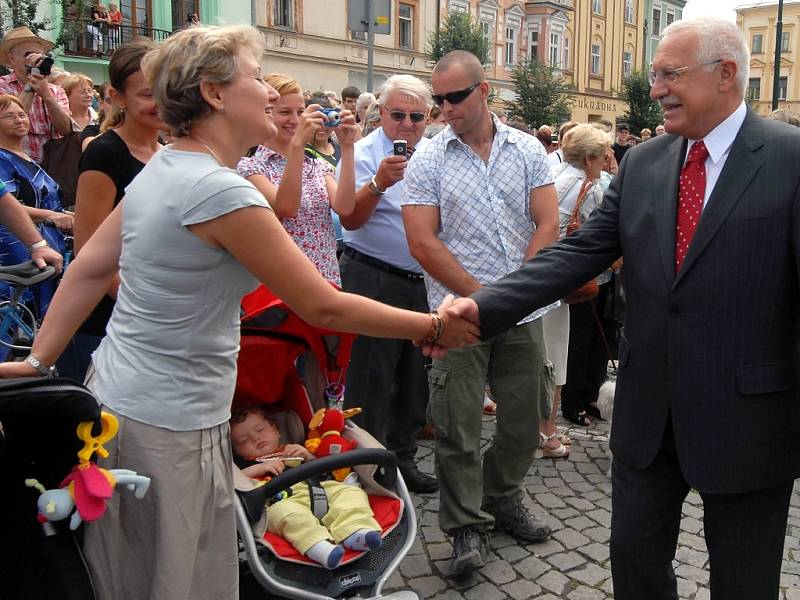 Bodyguard pro jistotu pohledem jistí kočárek. Co kdyby?