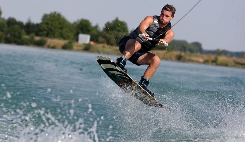 Wakeboarding a Wakeskate na pískovně v Nákle