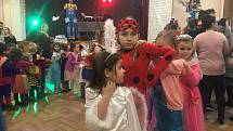 Dětský maškarní ples v Mezicích (8. února 2020)