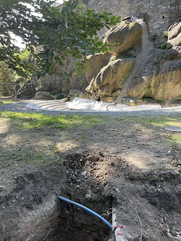Obnova vodopádu v Bezručových sadech, 26. září 2021