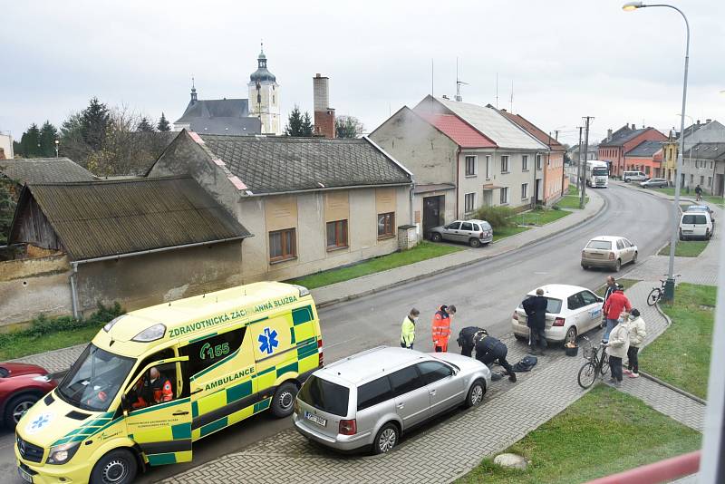 Srážka opilého cyklisty s autem s autem v Senici na Hané, 16. 11. 2020