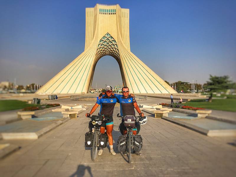 Olomoucký cestovatel Marek Sova vyrazil na kole do Íránu