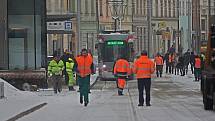 První zkušební jízda tramvají na nově zrekonstruované trati v ulici 8. května v Olomouci. 3. prosince 2020