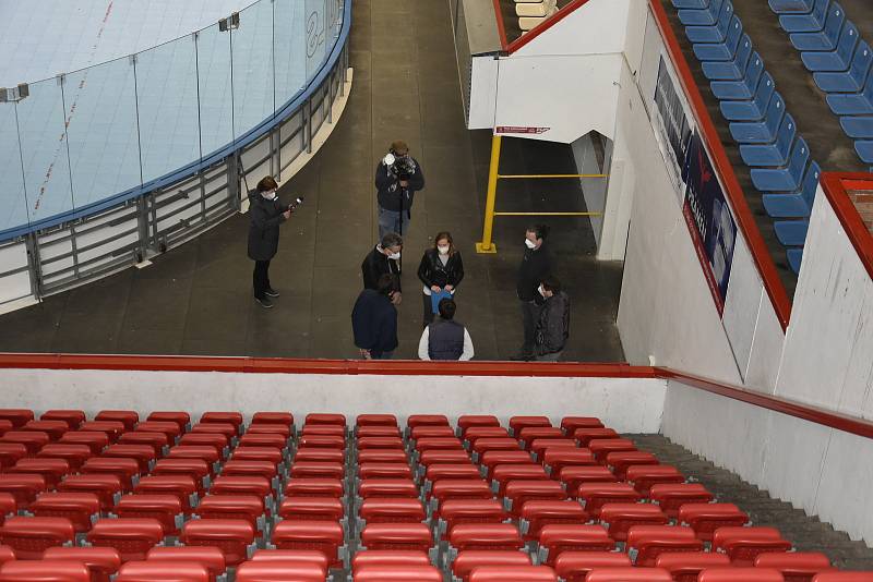 Začala rekonstrukce střechy Zimního stadionu v Olomouci, 5. 5. 2021