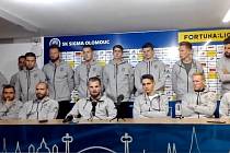 Hráči Sigmy po výhře nad Libercem v press centru Androva stadionu vyjádřili podporu trenéru Látalovi