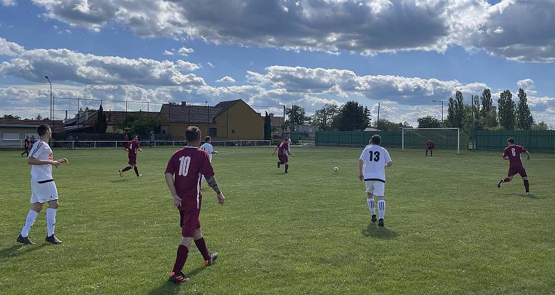 Okresní přebor: Sokol Střelice (v červeném) - FK Přáslavice