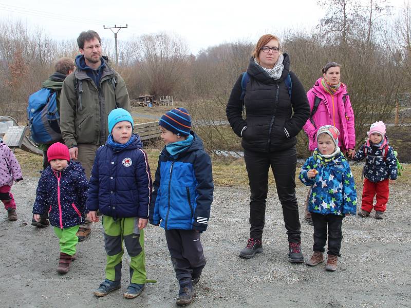 O životě bobrů, nejznámějších vodních hlodavců, se mohli v sobotu dozvědět spoustu zajímavostí návštěvníci ekologického centra Sluňákov v Horce nad Moravou na Olomoucku. Tato zvířata žijící v oblasti Litovelského pomoraví se jim sice neukázala, zájemci vš