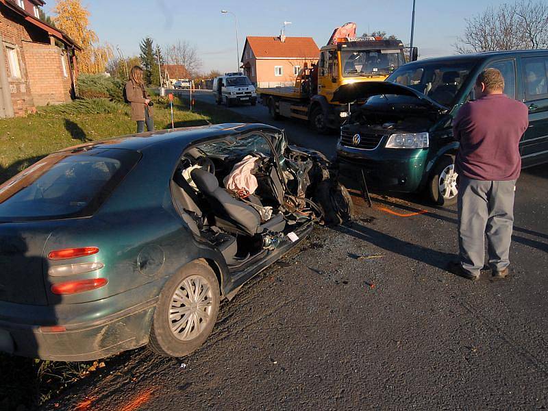 Srážka fiatu s dodávkou u Topolan.