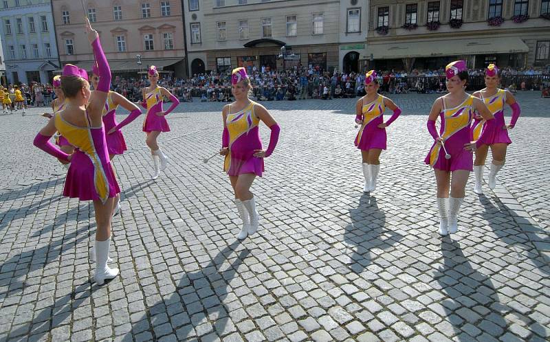 Přehlídka vojenských hudeb na Horním náměstí v Olomouci