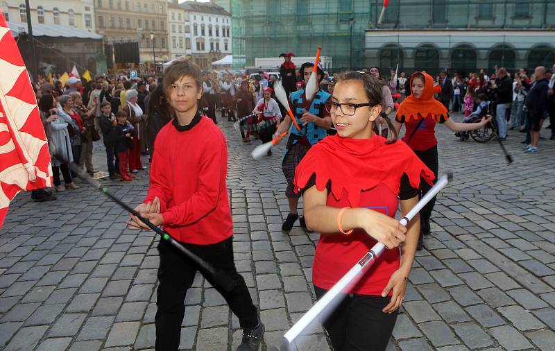 Průvod ke cti sv. Pavlíny, patronky Olomouce. Svátky města 2019