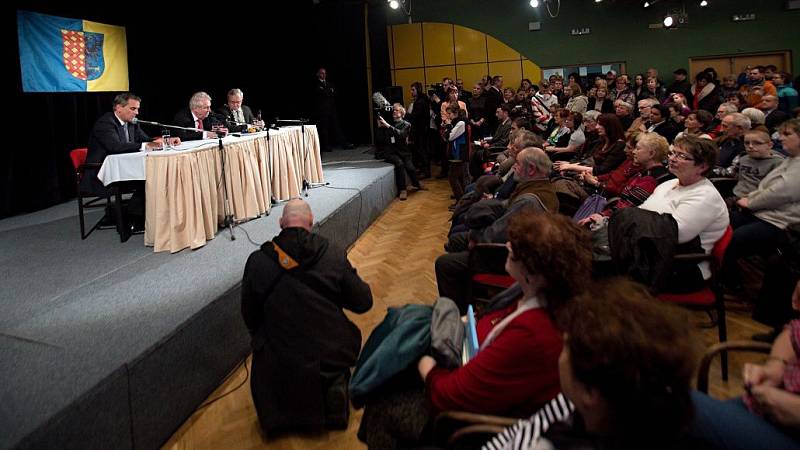 Prezident Zeman na besedě v prostějovském kulturním domě Duha