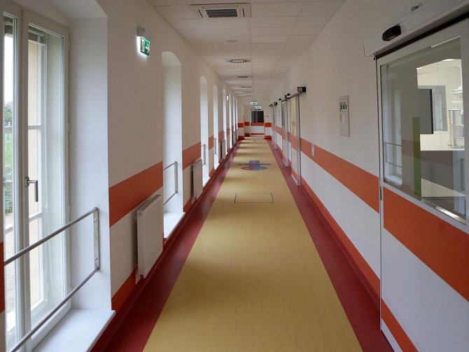 Nová jednotka intenzivní péče pro děti ve Vojenské nemocnici Olomouc