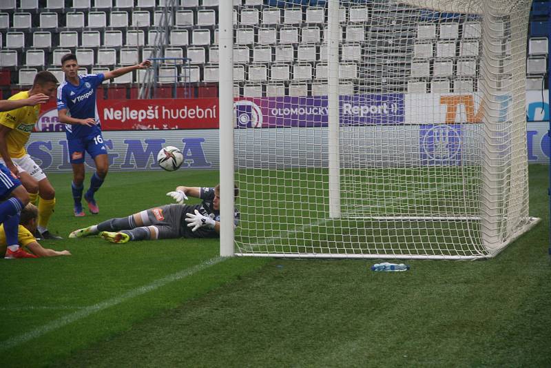 Fotografie ze zápasu 5. kola FNL mezi celky SK Sigma Olomouc B a MFK Karviná