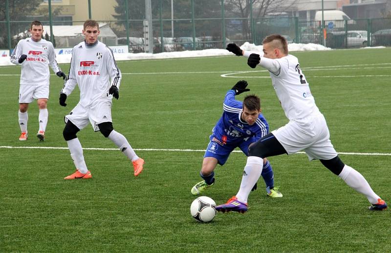 Sigma Olomouc (v modrém) v přípravě proti HFK Olomouc