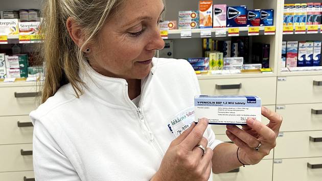 Do ČR dorazilo 50 tisíc balení penicilinových tablet od společnosti BB Pharma. V úterý 10. října se dočkala také lékárna Šibeník v Olomouci. Na tento lék čekala tři měsíce.