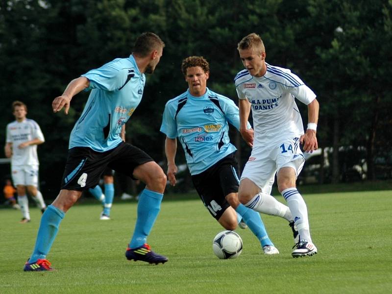 Fotbalisté Sigmy Olomouc (v bílém) prohráli v přípravném zápase s Nitrou 0:1.