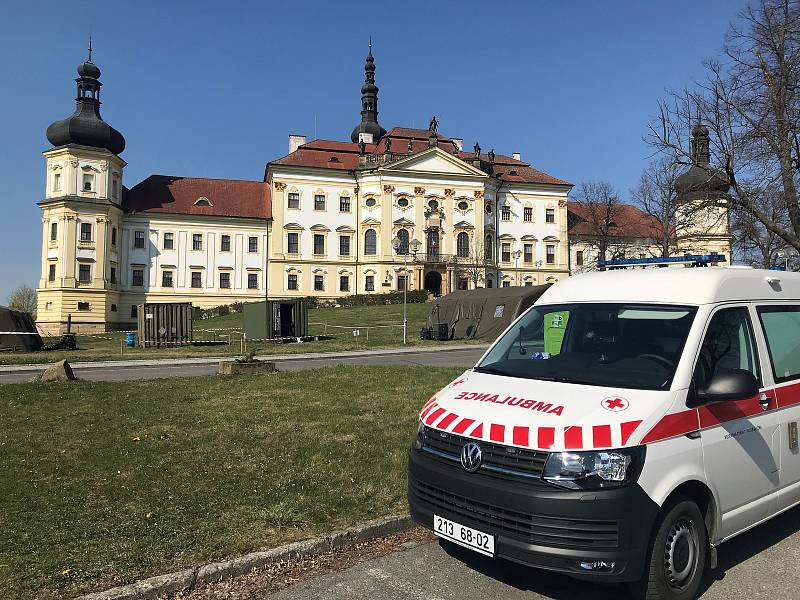 Vojenská nemocnice Olomouc v době koronavirové