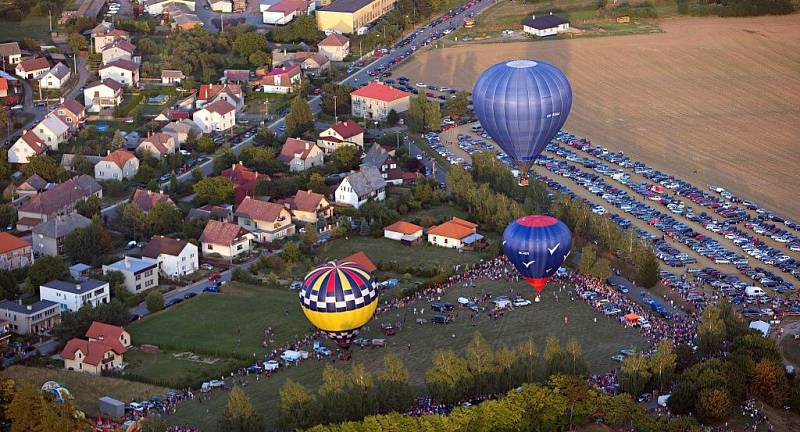 Balonová fiesta na Bouzově