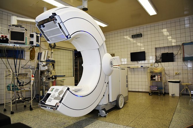 Jako první v České republice začnou neurochirurgové FN Olomouc při operacích mozku a páteře využívat moderní O-rameno druhé generace v kombinaci s velmi přesnou navigací.