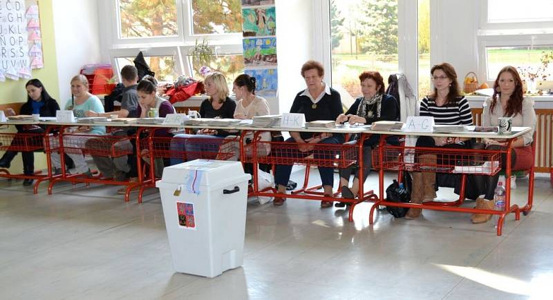 Předčasné parlamentní volby na ZŠ Melantrichova v Prostějově