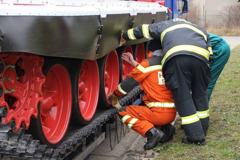 Speciální vyprošťovací tank VT-72B v Přerově